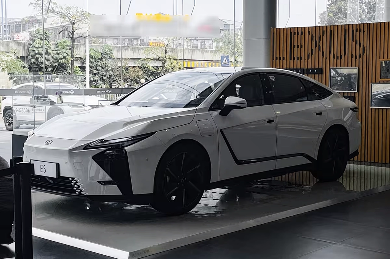 AutomobileFa Lexus ES 14041127 9