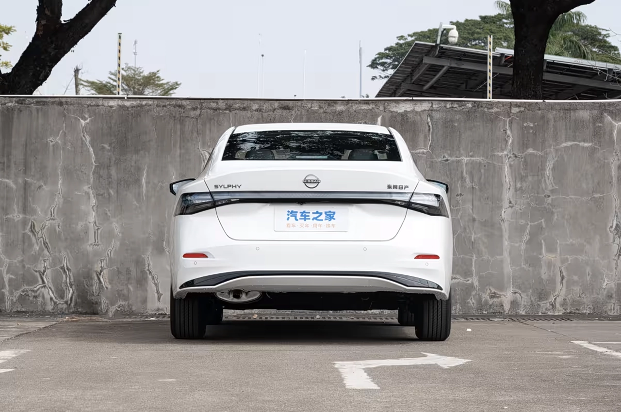 AutomobileFa Nissan Sylphy 14041126 10