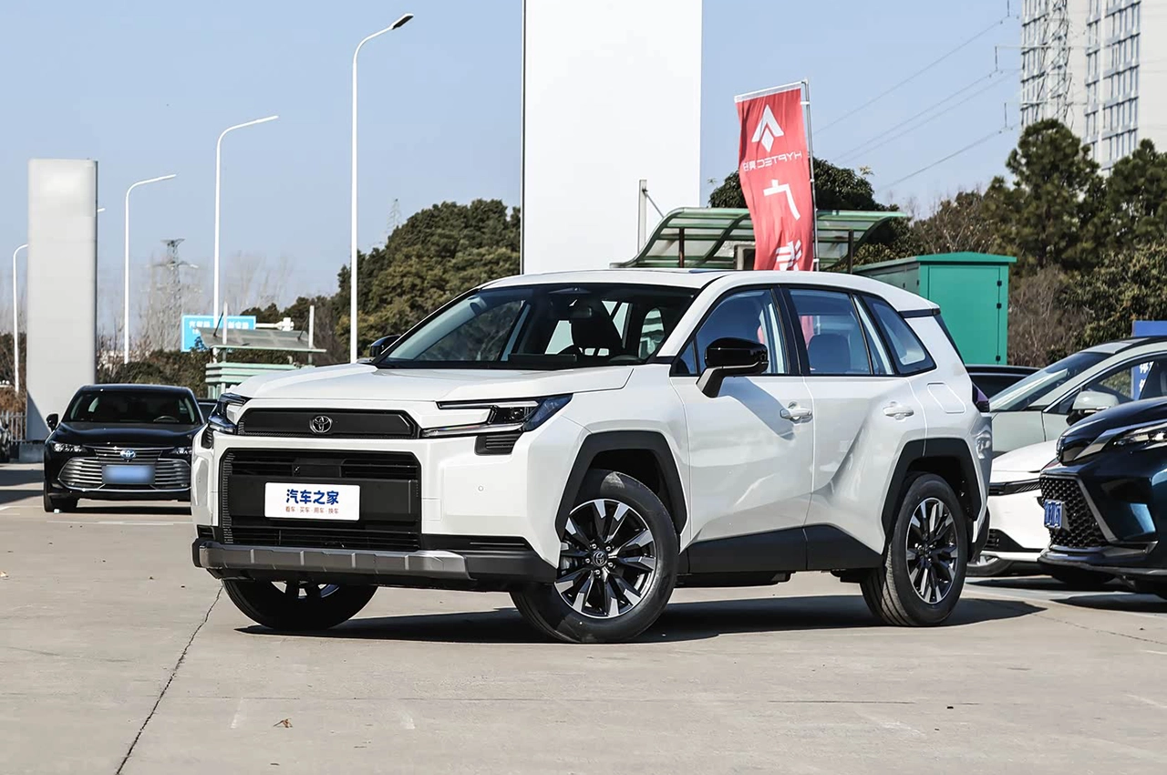 AutomobileFa RAV4 14041121 1