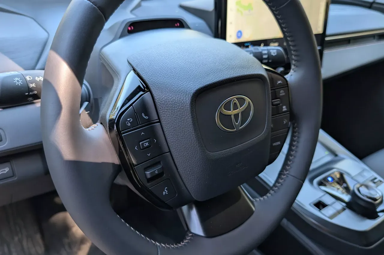 AutomobileFa Toyota bZ Woodland Electric 14041130 4