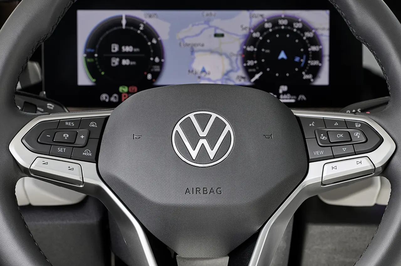 AutomobileFa Volkswagen TyroneL 140411101 1