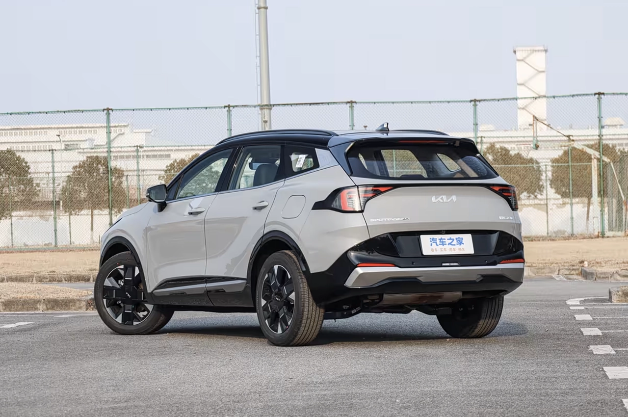 AutomobileFa Kia Sportage 14041203 1