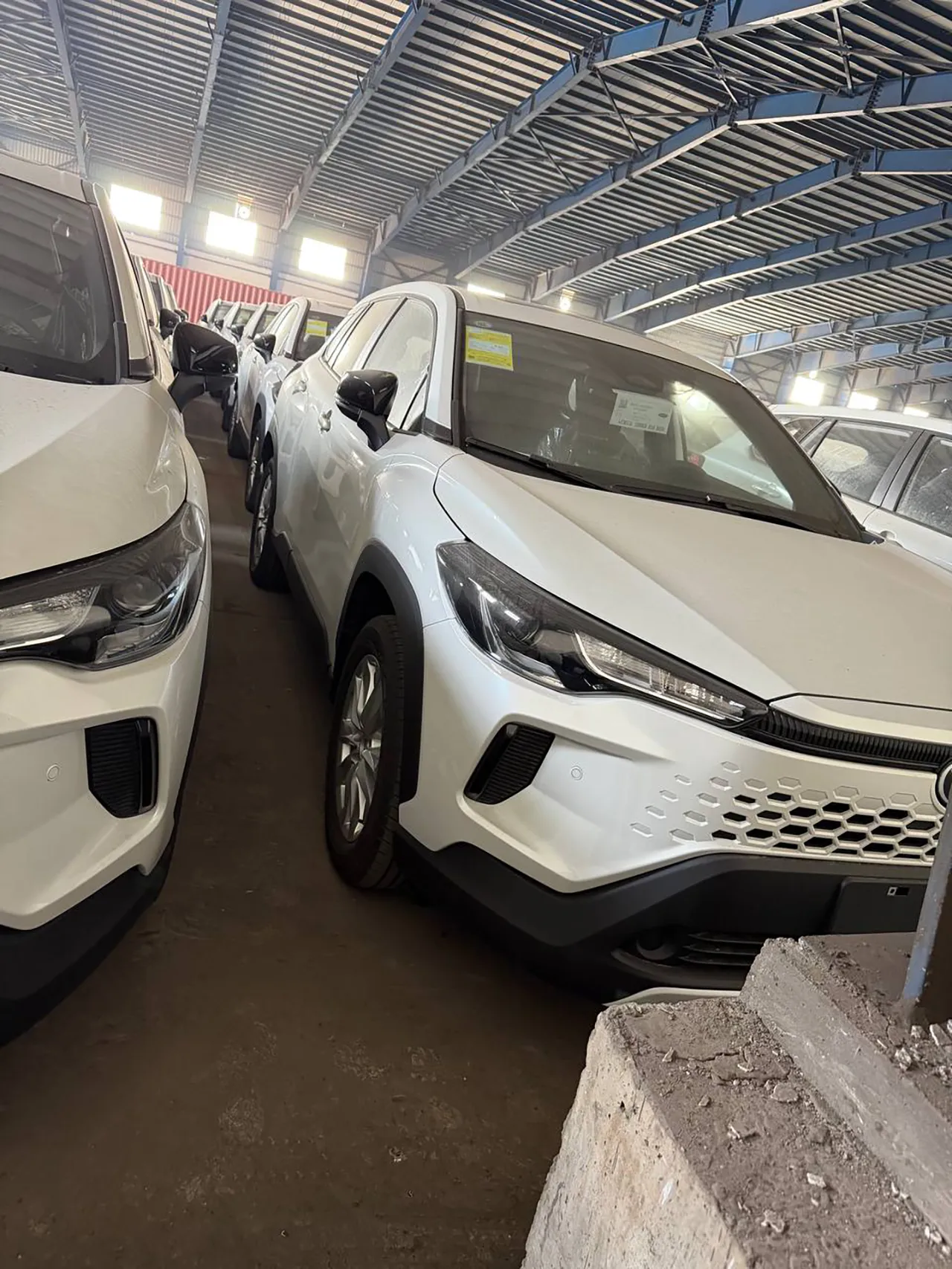 AutomobileFa Toyota Corolla Cross 14041207 3