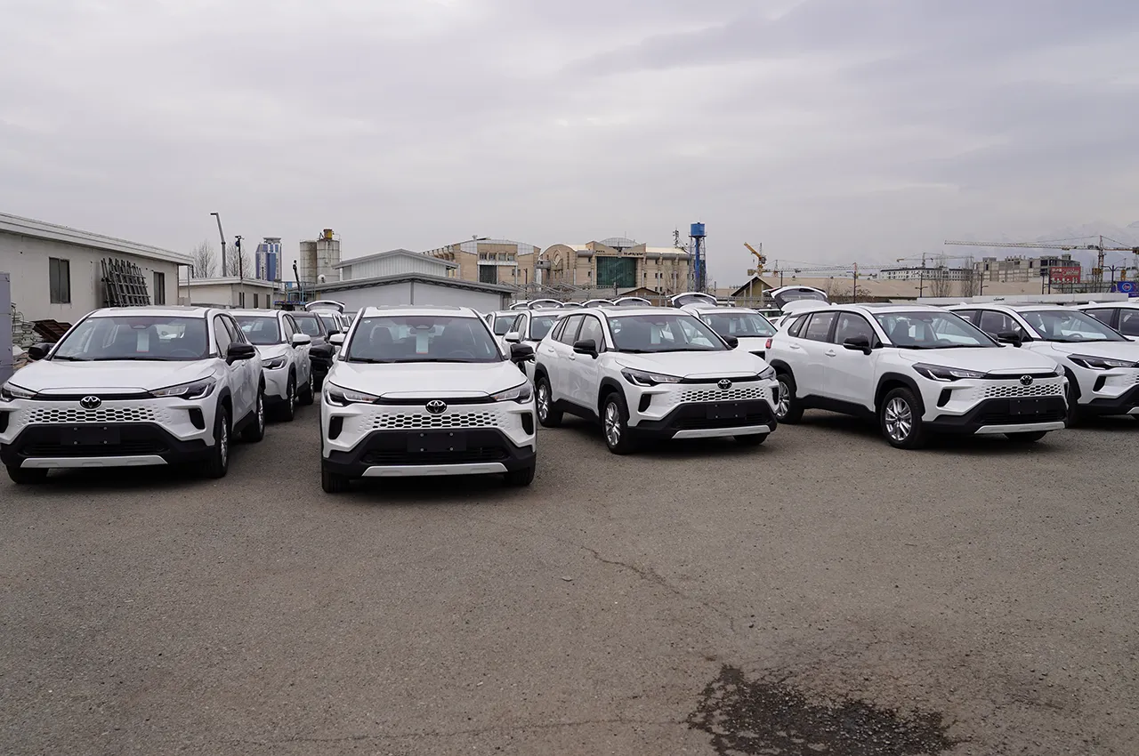 AutomobileFa Toyota Corolla Cross New Face 14041226 6