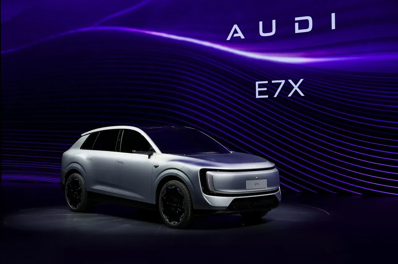 AutomobileFa AUDI E7X SAIC 14050208 1