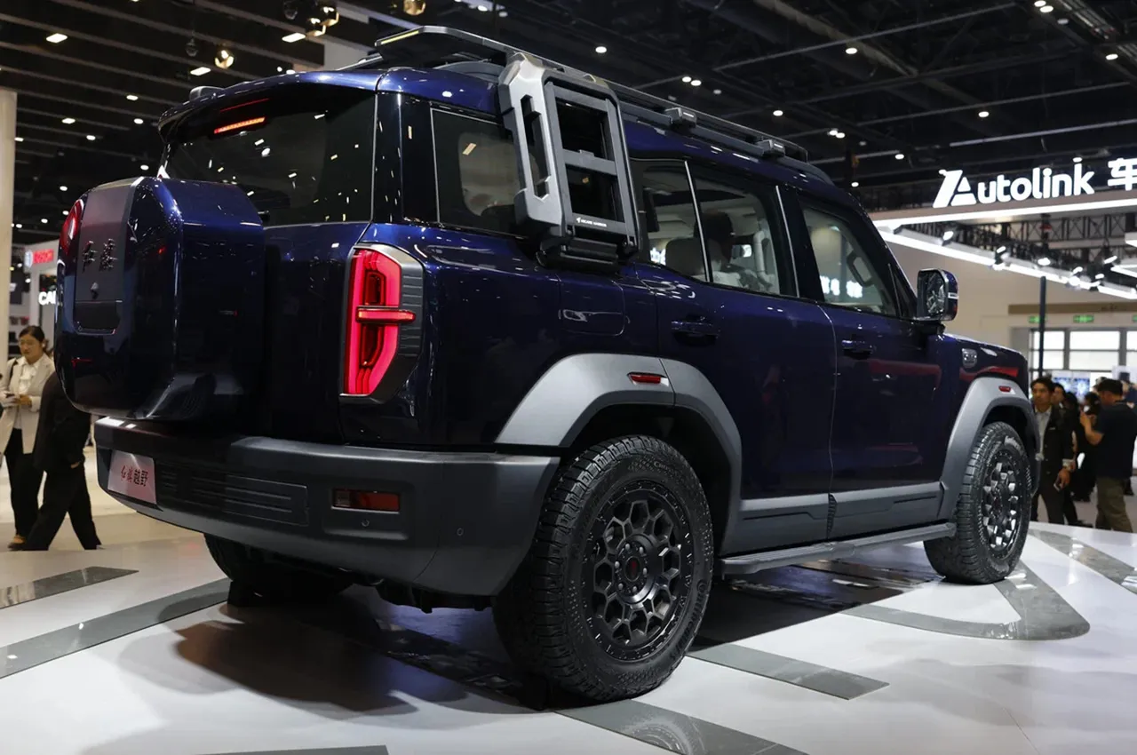 AutomobileFa Hongqi1927 SUV 14050218 2