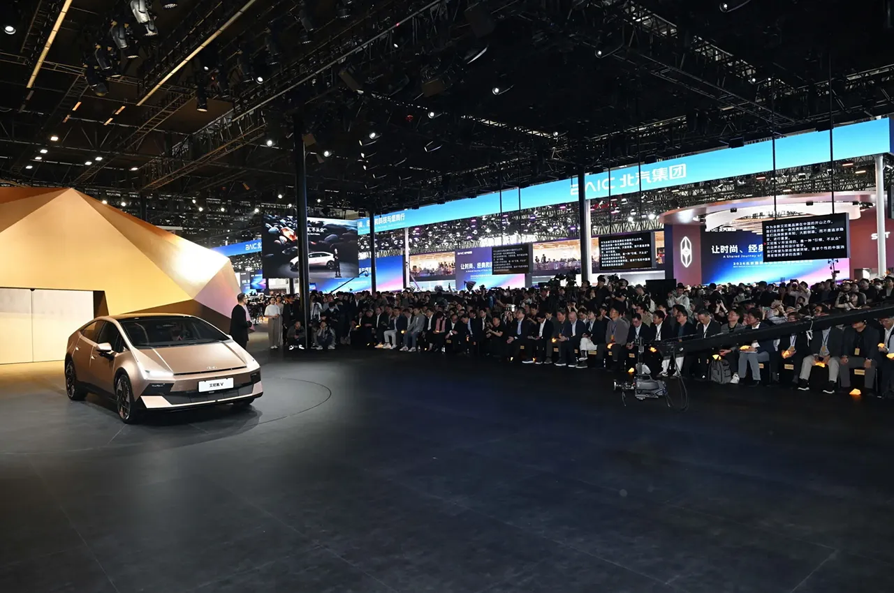 AutomobileFa Hyundai Ioniq V 14050207 1