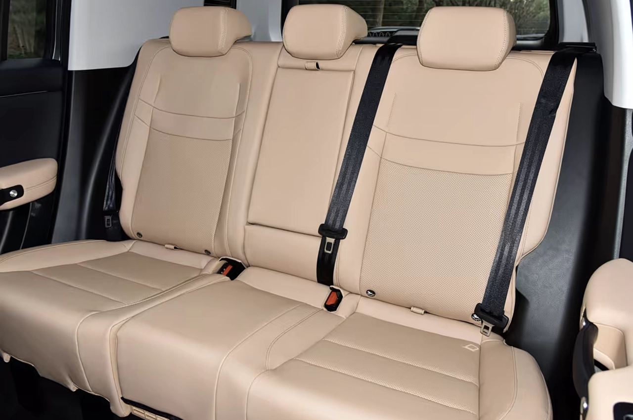 AutomobileFa Baic BJ30 Traveler High Gloss 14050322 4