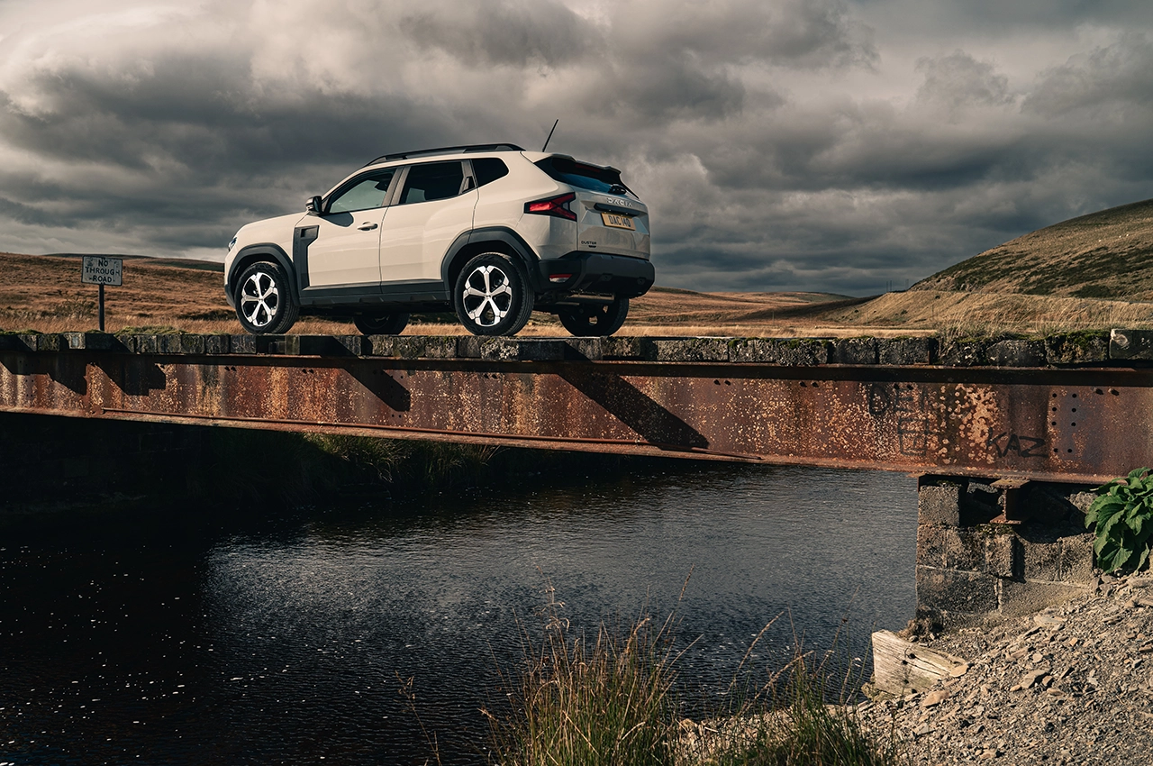AutomobileFa dacia duster hybrid journey 14050312 11
