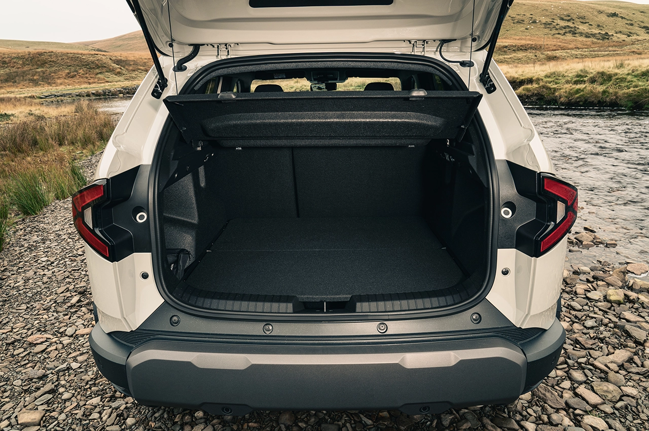 AutomobileFa dacia duster hybrid journey 14050312 9