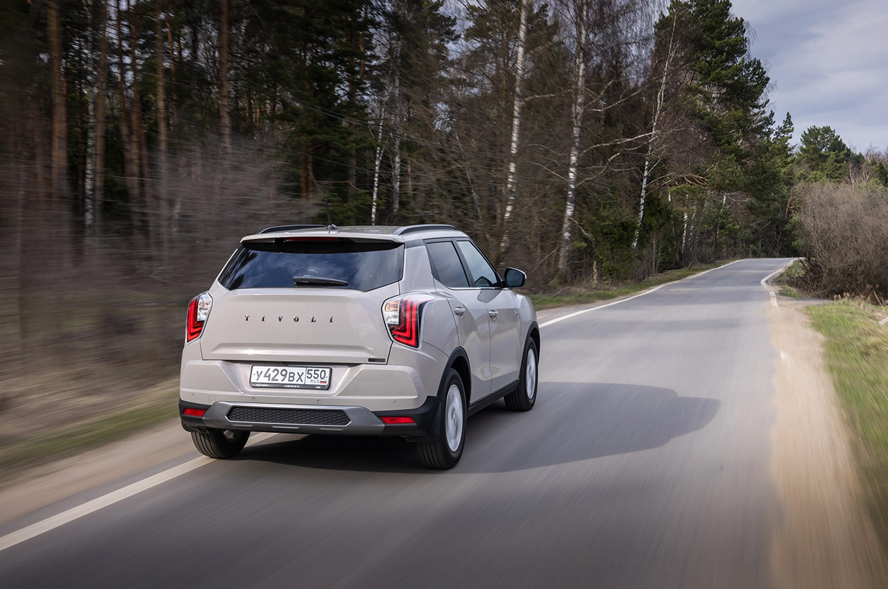 AutomobileFa kgm tivoli 14050314 3