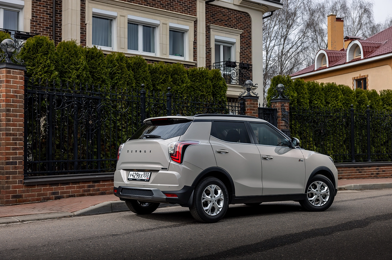 AutomobileFa kgm tivoli 14050314 5