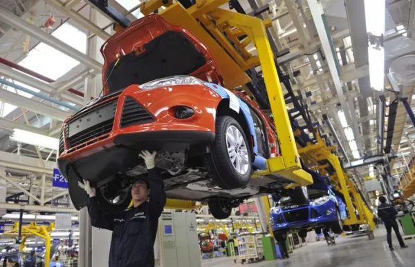 کاهش تعرفه واردات اتومبیل از آمریکا به چین