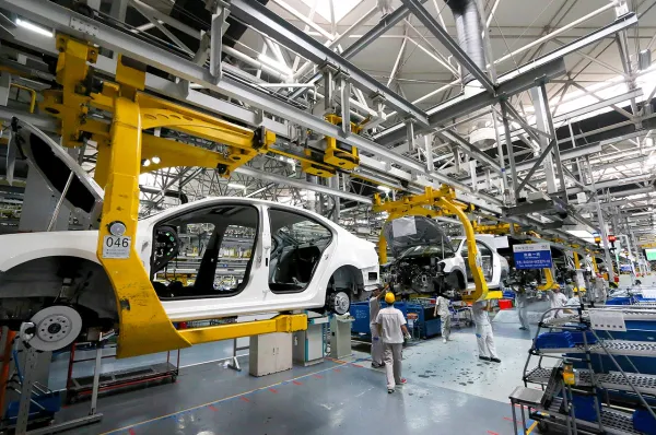 فروش ماهانه خودرو در چین با رشد مواجه شد