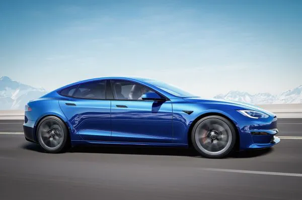 تسلا مدل S، سریع‌ترین خودروی برقی جهان در پیست نوربرگ‌رینگ