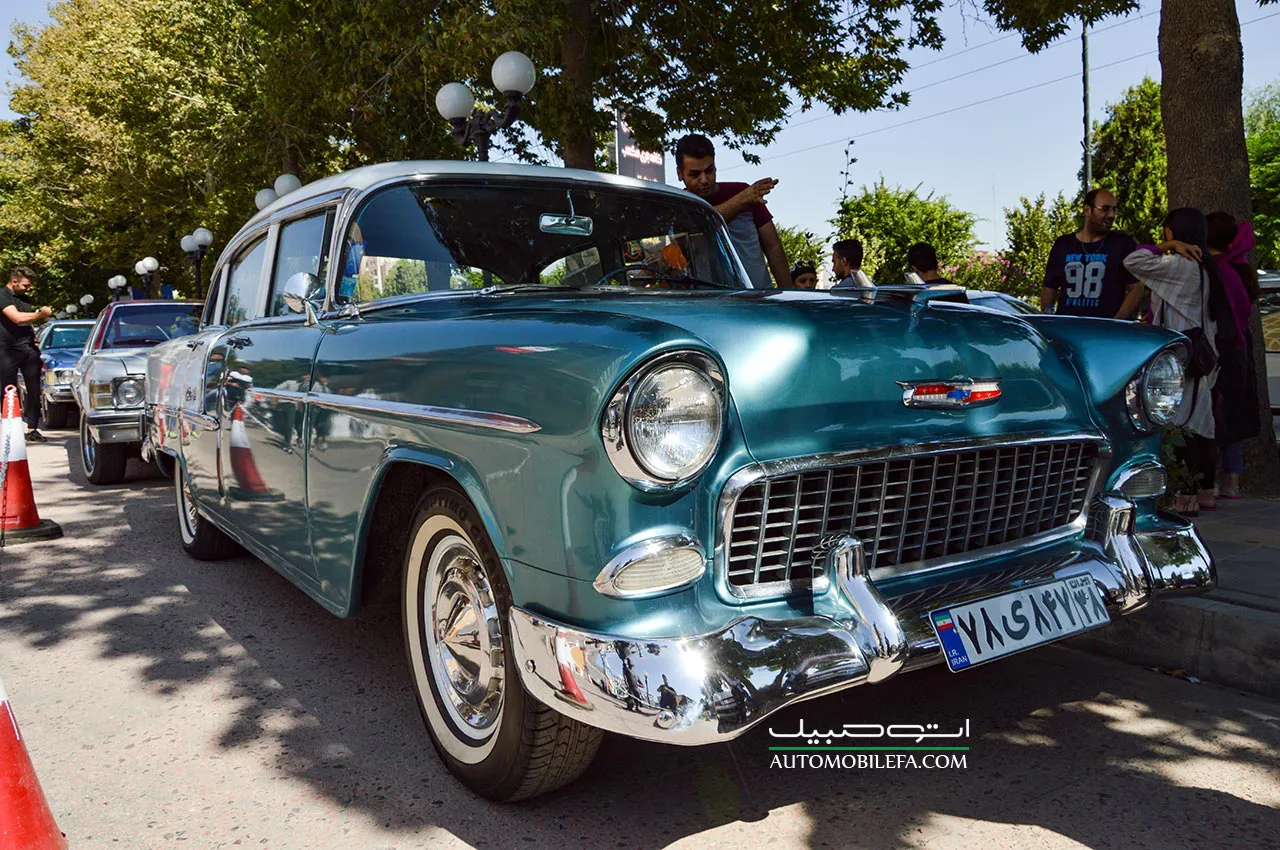 گردهمایی خودروهای کلاسیک و اسپرت در مهرشهر کرج
