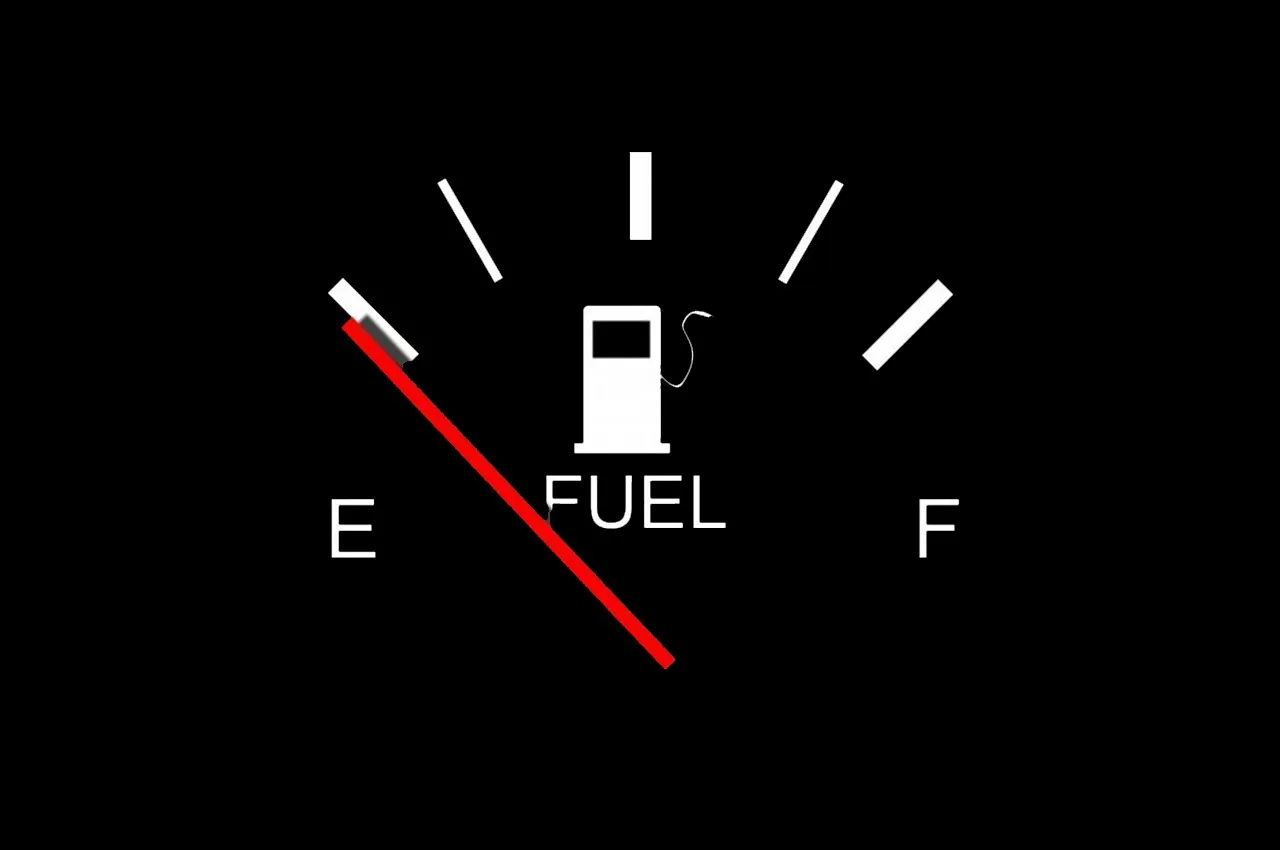 رانندگی با حداقل بنزین در باک، به خودرو آسیب خواهد زد