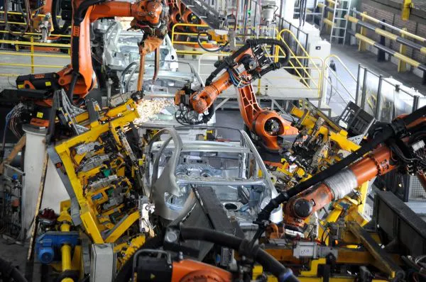 افزایش 29 درصدی تولید ایران خودرو در آبان ماه امسال