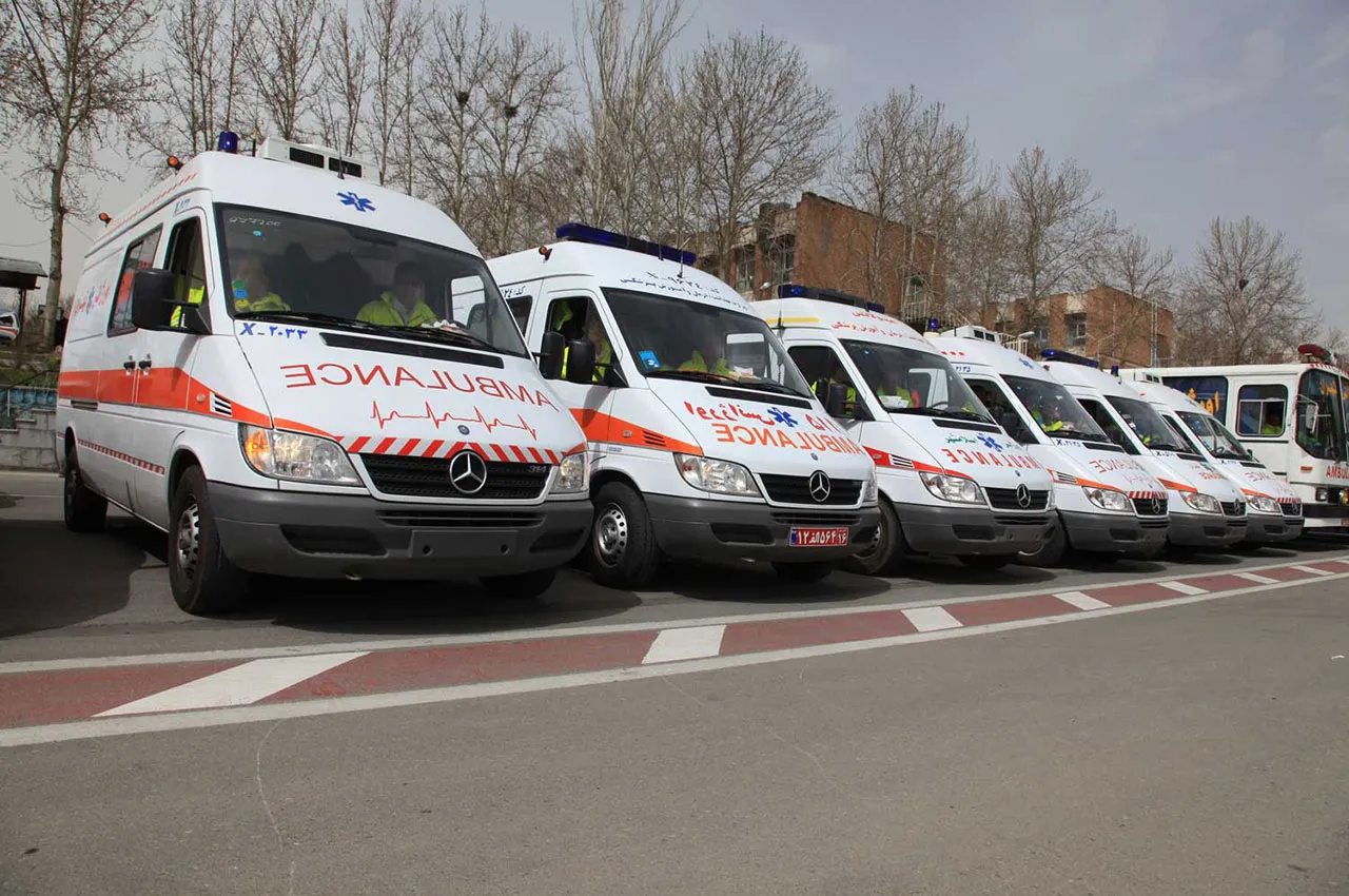 ابهام در مورد واردات و ترخیص آمبولانس توسط وزارت بهداشت