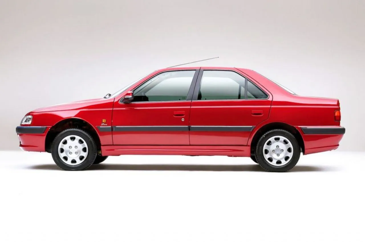 صدور بیمه‌نامه خودروهای پژو پارس ثبت‌نام شده در سال 98 در حالی که خبری از تحویل خودروها نیست
